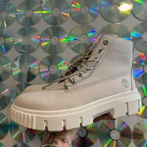 Light Greyfield Lace Up Timberland Boots Women’s 9.5